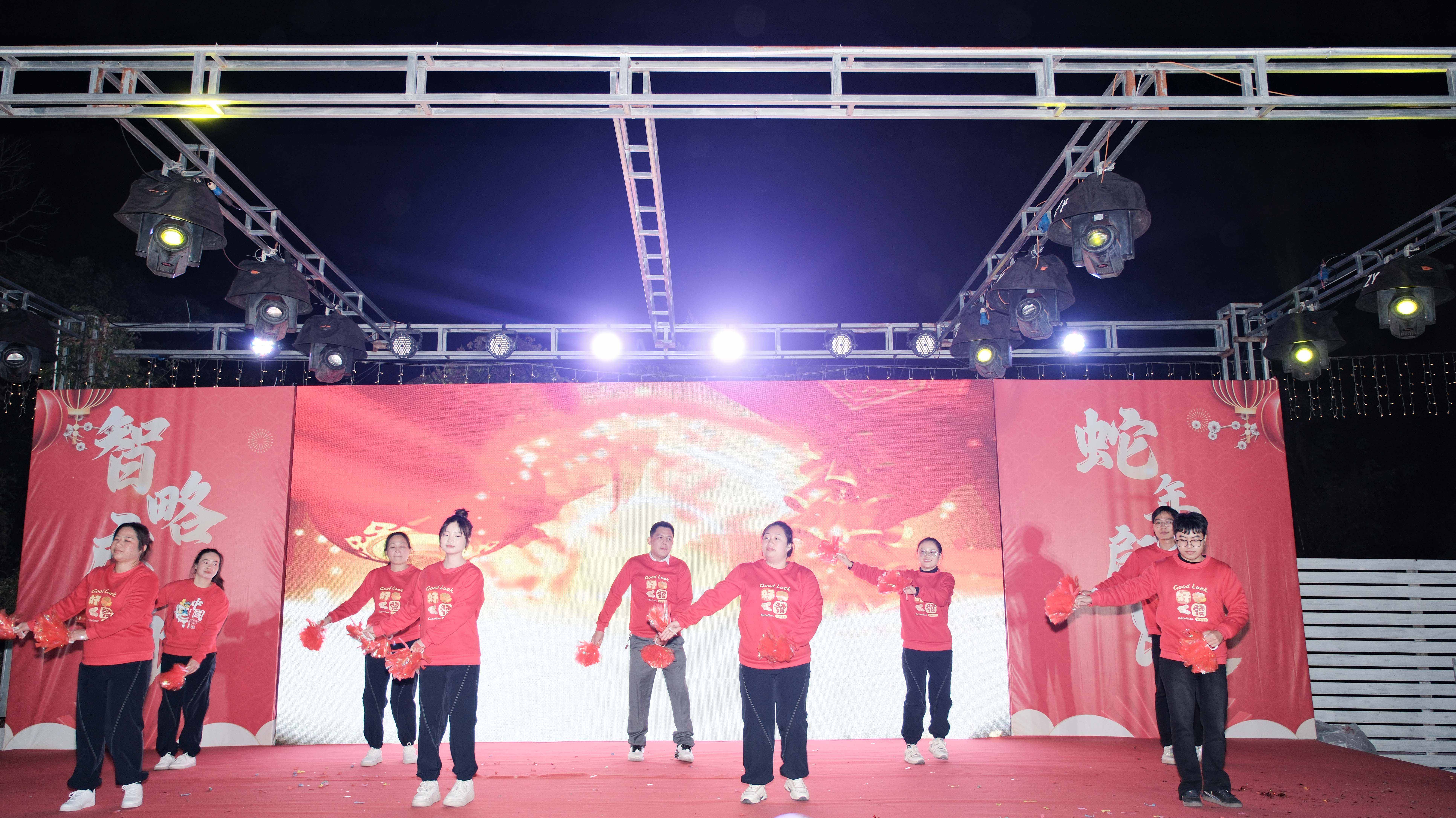 久信達(dá)科技2024年年會圓滿落幕：感恩同行，共創(chuàng)環(huán)保新未來，乘風(fēng)破浪，夢想起航(圖7)
